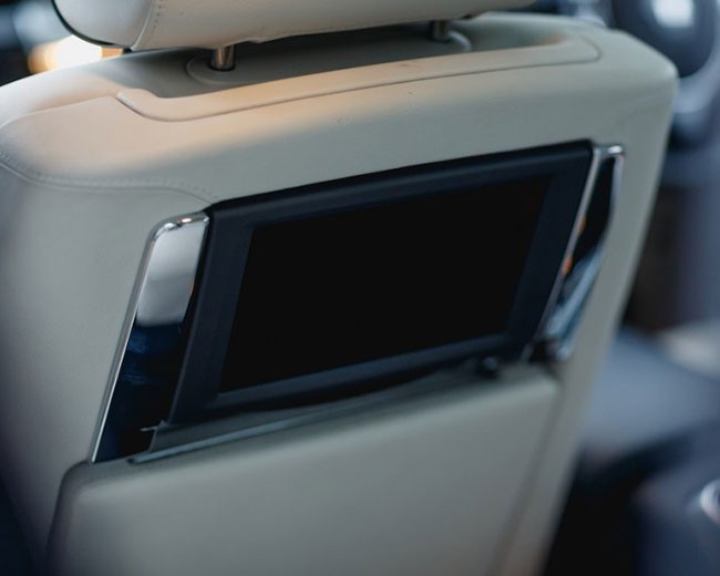 Modern Wedding Cars image 18