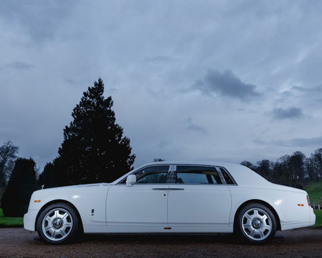 Modern Wedding Cars image 18