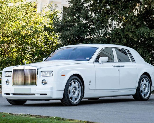 Modern Wedding Cars image 18