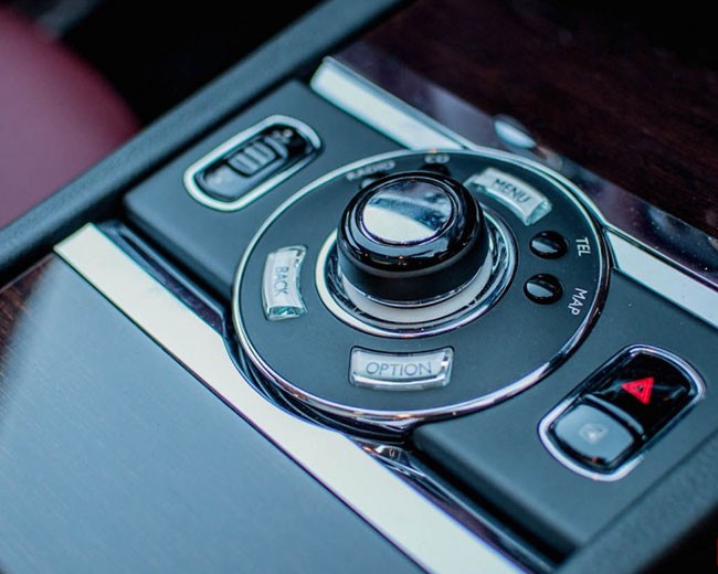 Modern Wedding Cars image 18