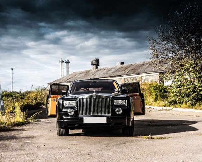 Modern Wedding Cars image 18