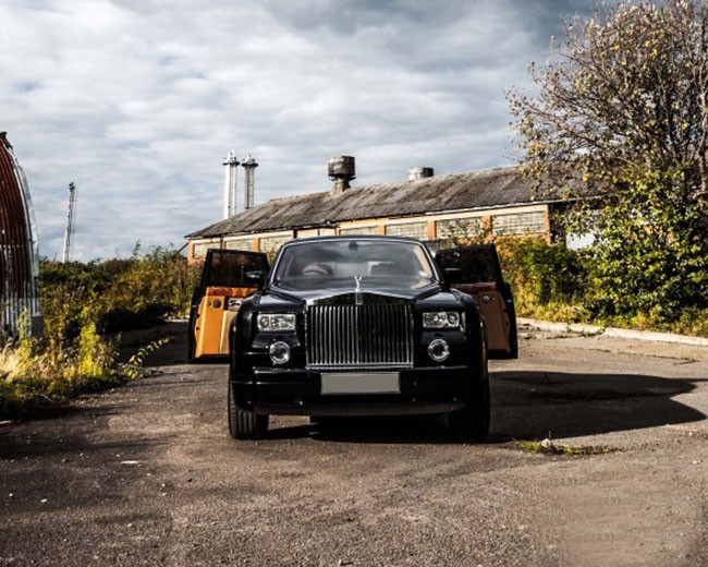 Modern Wedding Cars image 18