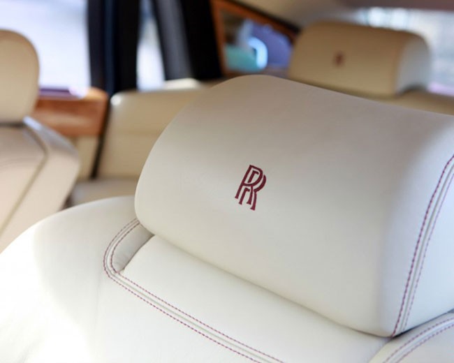 Modern Wedding Cars image 18